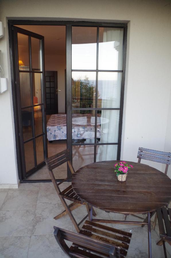 Beautiful 1St-Line Seaview Private Appartement In The Cliff Resort Obzor Exterior foto